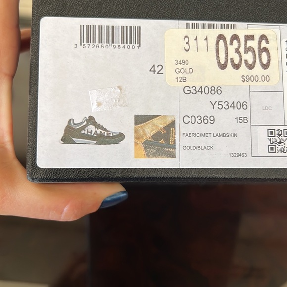Chanel gold and black sneakers worn couple of times size 42 with box - Picture 10 of 10